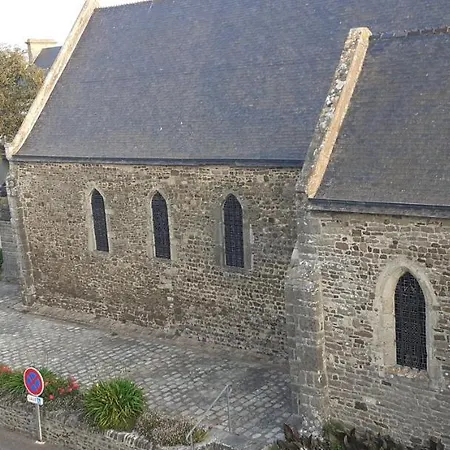 Lebel Endroit 145m2 , Terrain Et Terrasse De 350m2 Au Coeur Des Commerces ,a Proximite De La Et Tous Services Inclus Feriehus *