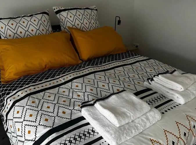 Lebel Endroit 145m2 , Terrain Et Terrasse De 350m2 Au Coeur Des Commerces ,a Proximite De La Et Tous Services Inclus * 波尔巴伊